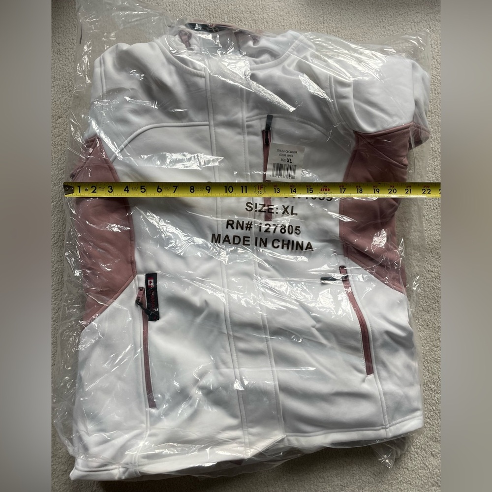 Canada Weather Gear Women’s Soft Shell 3-in-1 jacket NWT - Picture 13 of 16